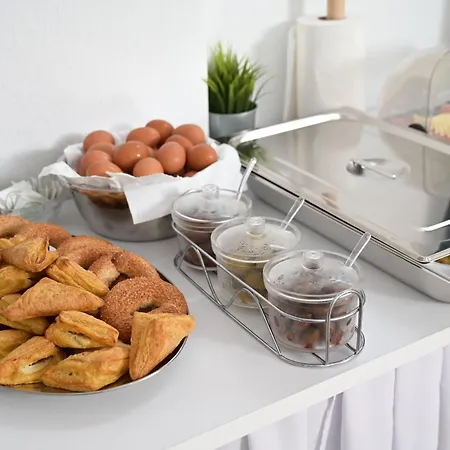 Otel Cariatis