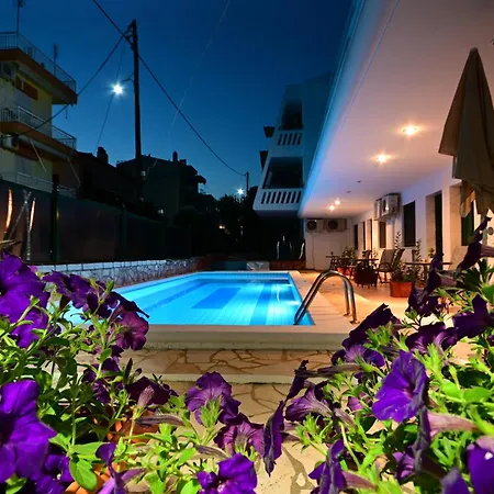 ホテル Cariatis 2*